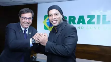 Ronaldinho foi embaixador do turismo do governo de Jair Bolsonaro (Foto: Divulgação/Instagram) Ronaldinho foi embaixador do turismo do governo de Jair Bolsonaro (Foto: Divulgação/Instagram)