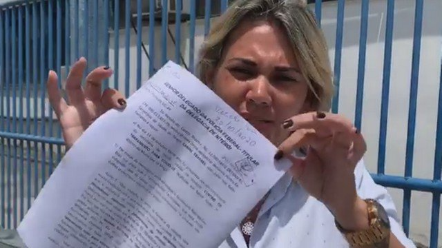 Renata Castro gravou um vídeo em que afirma que estava sendo ameaçada