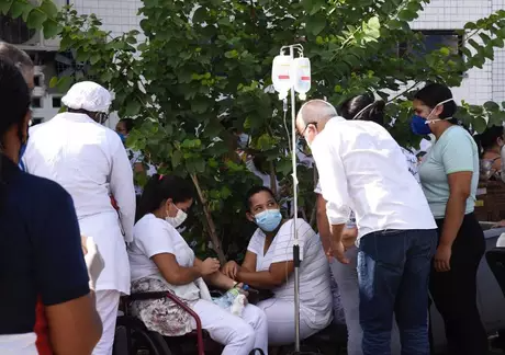 A prefeitura estruturou espaço para atendimento psicológico e de informações  para familiares dos pacientes e trabalhadores do hospital