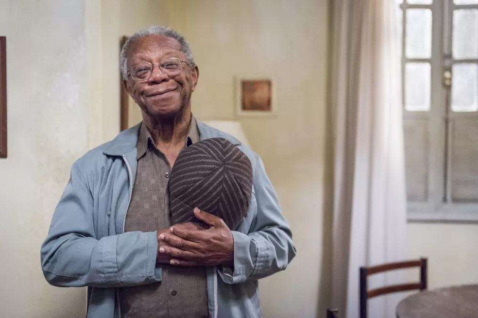 Milton Gonçalves em 'O Tempo Não Para', de 2018  — Foto: Paulo Belote/Globo