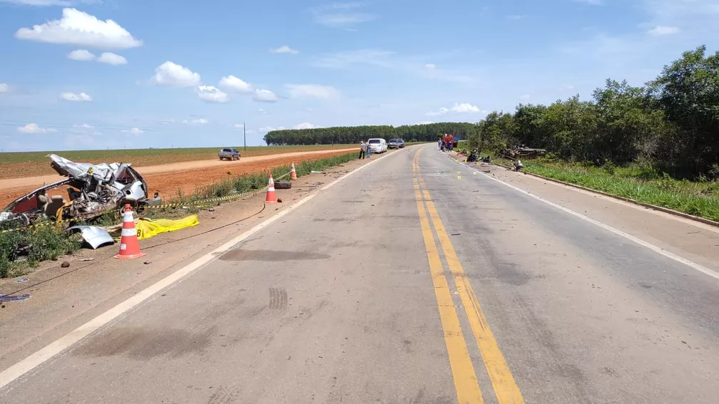 Acidente grave na BR-174 deixou mortos e feridos — Foto: Polícia Civil-MT