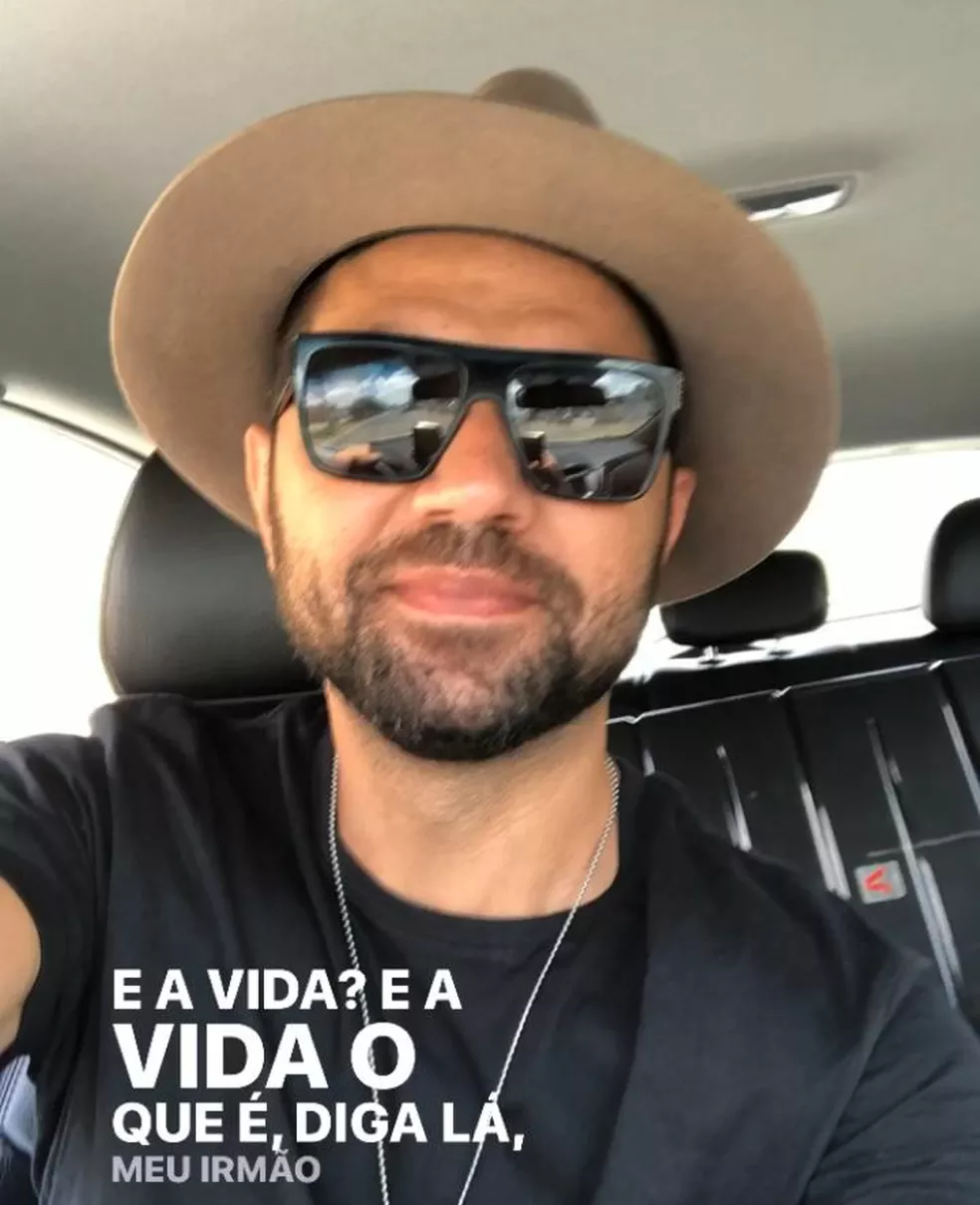Cantor Tay compartilhou foto com trecho de música de Gonzaguinha, antes do acidente na Bahia — Foto: Reprodução/ Rede Sociais