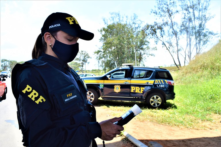 PRF na Bahia flagrou 85 motoristas dirigindo alcoolizados no feriado de Carnaval; um aumento de 183% em relação ao ano anterior