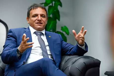 O senador Marcio Bittar (MDB-AC) é relator do Orçamento de 2021 no Congresso. O senador Marcio Bittar (MDB-AC) é relator do Orçamento de 2021 no Congresso.