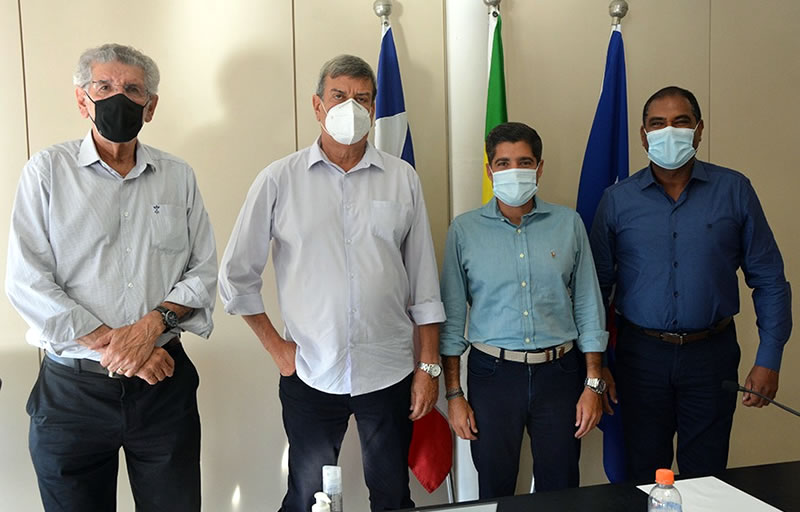 Prefeito eleito de Mucuri e reeleitos em Feira e Conquista participam de reunião com ACM Neto