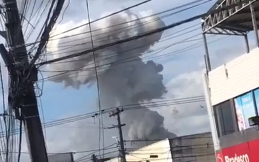 Explosão assusta moradores em Simões Filho, na Bahia — Foto: Redes Sociais