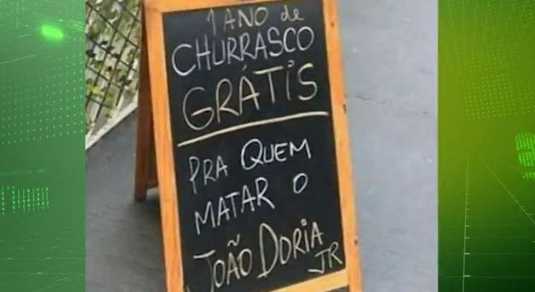 Comerciante faz ameaça ao governador em placa posta na frente de restaurante em SP
