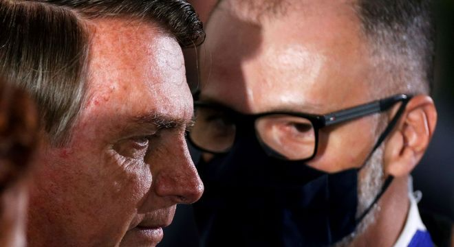 O presidente Jair Bolsonaro e Antonio Barra Torres