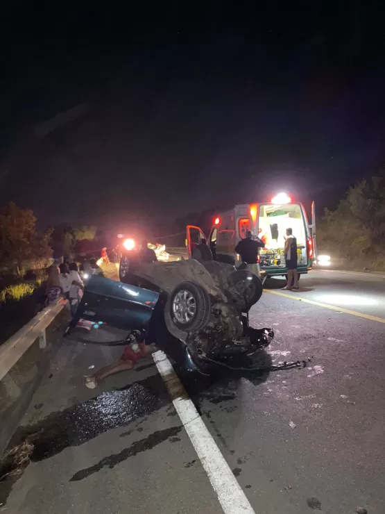 Vídeo - Quatro pessoas morrem em acidente na BR 101 em Pedro Canário/ES.