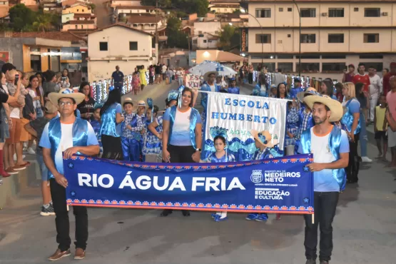 34º Arraia da Água Fria começa com desfile das escolas da rede municipal de ensino
