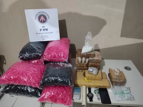 Cão policial encontra 14kg de drogas em imóvel, em Porto Seguro