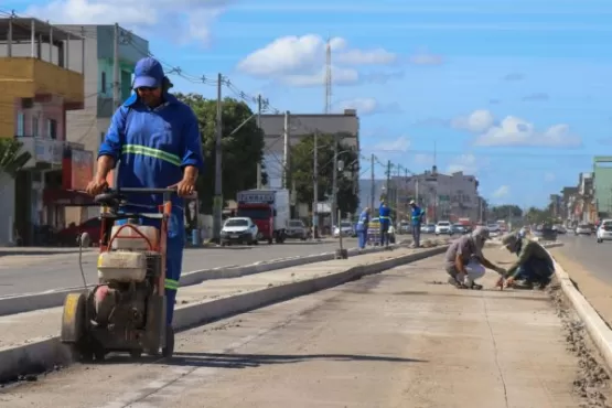 Prefeitura inicia construção de ciclovia e pista de caminhada para a população de Teixeira de Freitas