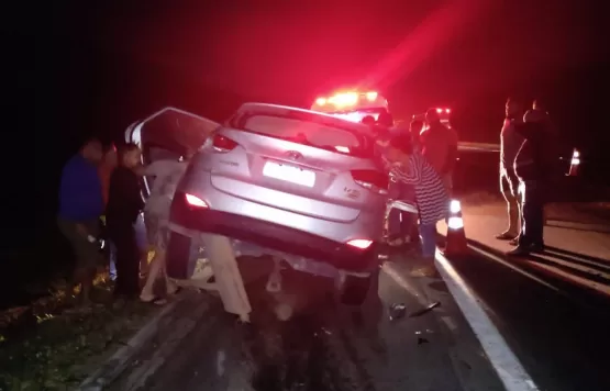 Vereador de Mucuri sofre acidente próximo à divisa BA/ES, carro ficou destruído