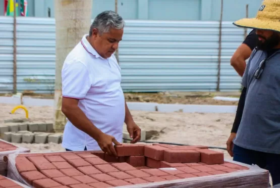 Prefeito Zico de Baiato realiza visitas para acompanhar andamento de obras no município Prefeito Zico de Baiato realiza visitas para acompanhar andamento de obras no município