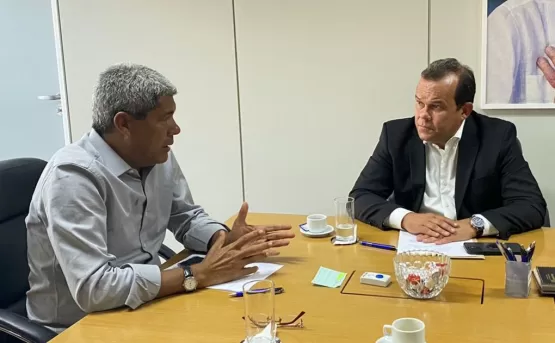 Jerônimo reúne equipe de transição e discute proposta de reforma administrativa Jerônimo reúne equipe de transição e discute proposta de reforma administrativa