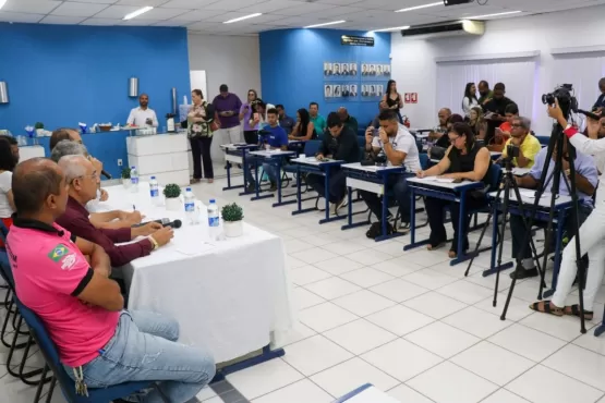 Prefeito Marcelo Belitardo reuni a  imprensa para falar de suas ações frente a Prefeitura de Teixeira de Freitas